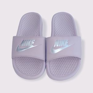 Nike Benassi Women’s Slides